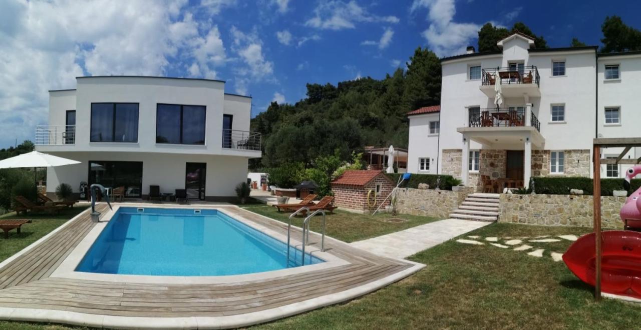 Villa Joy 4Ever Banjol Exterior photo